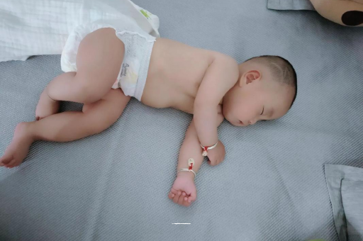 晋江宝宝口水多怎么回事